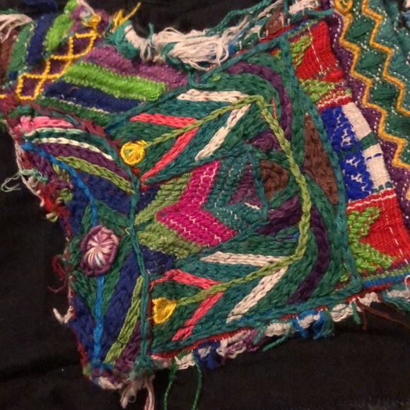 Jen’s Pirate Booty Raw Hemmed Embroidered Black Jean Low Rise Shorts - Picture 3 of 13